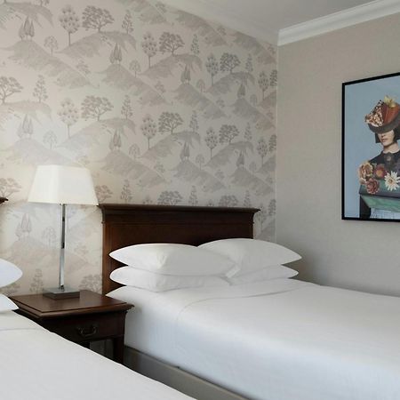 Delta Hotels By Marriott Worsley Park Country Club מראה חיצוני תמונה