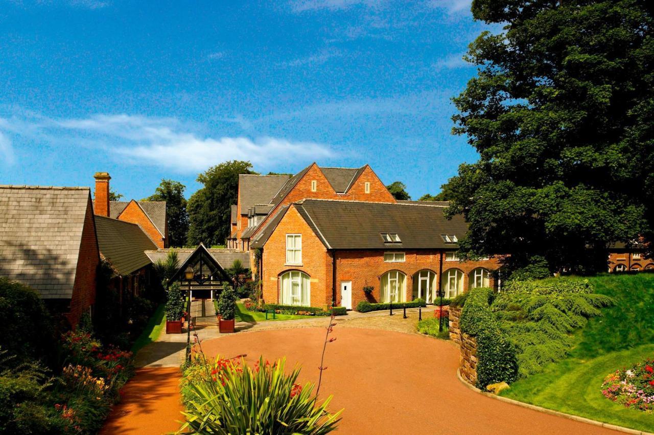 Delta Hotels By Marriott Worsley Park Country Club מראה חיצוני תמונה