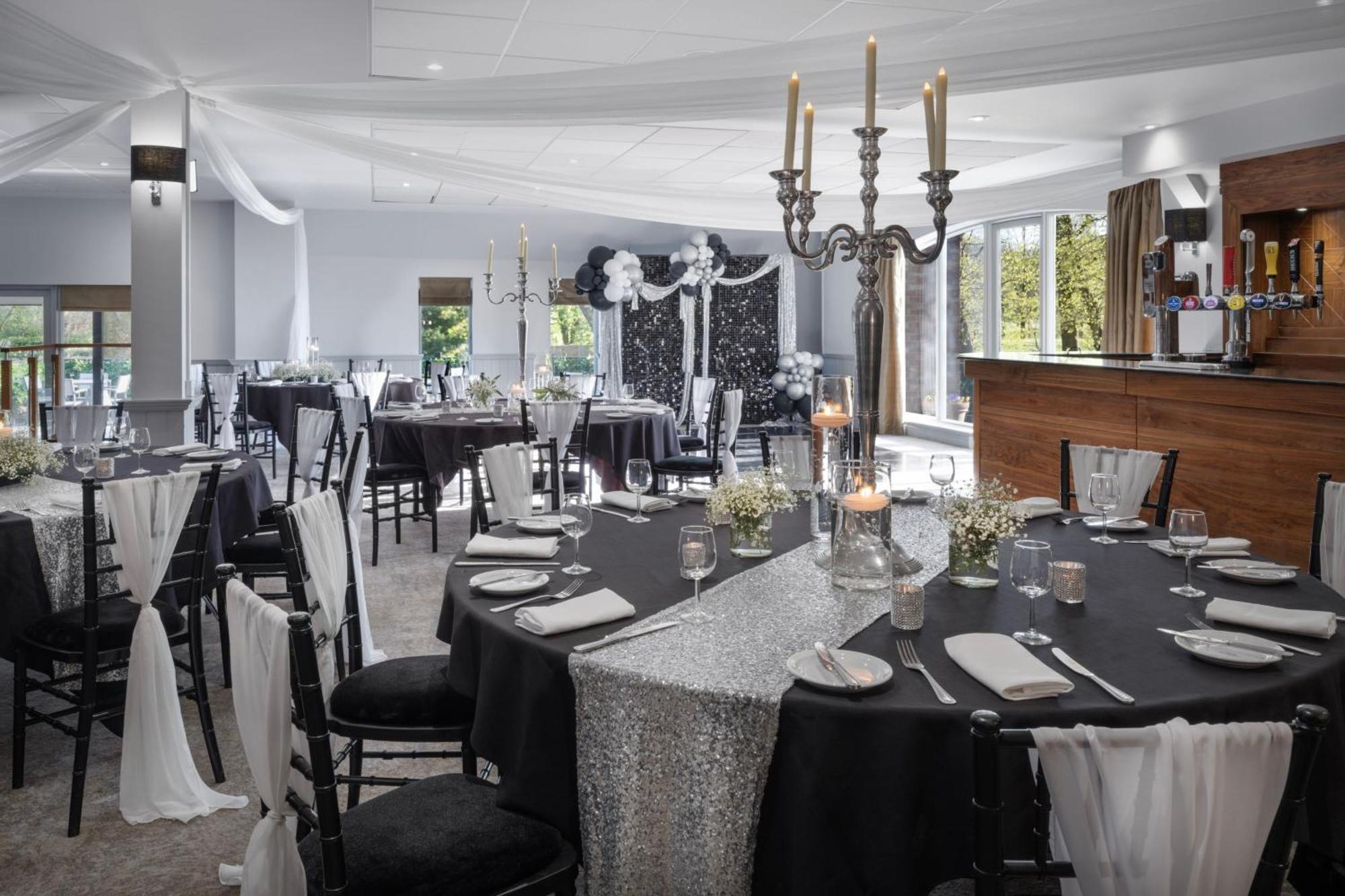 Delta Hotels By Marriott Worsley Park Country Club מראה חיצוני תמונה