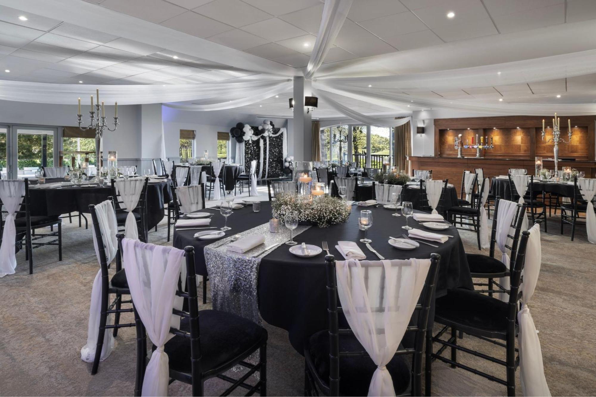 Delta Hotels By Marriott Worsley Park Country Club מראה חיצוני תמונה