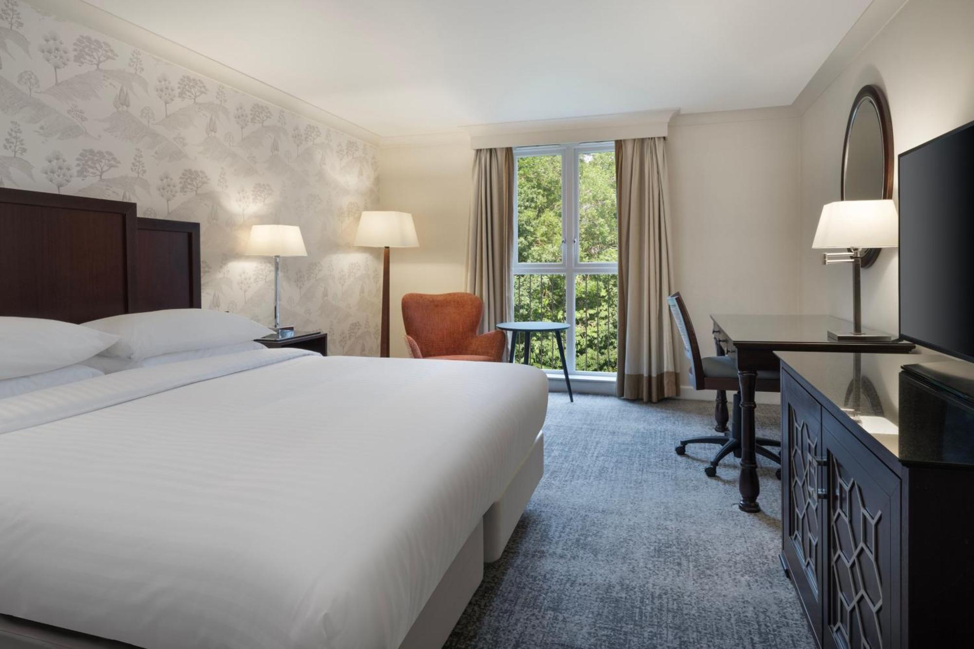 Delta Hotels By Marriott Worsley Park Country Club מראה חיצוני תמונה